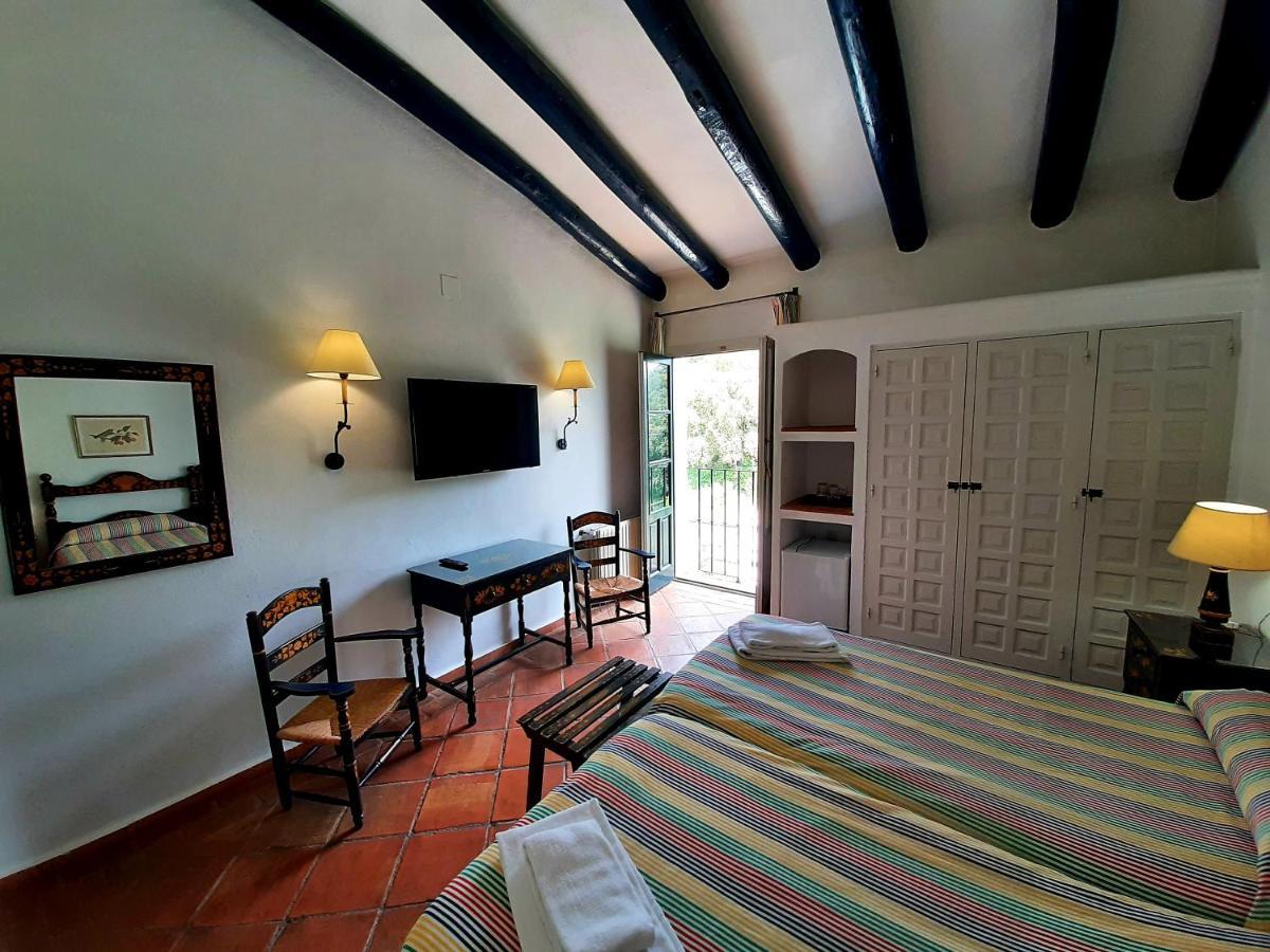 Finca Valbono Apartamentos Rurales Y Hotel Aracena Extérieur photo